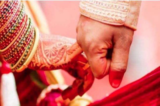 MP News: सामूहिक विवाह सम्मेलन में फर्जीवाड़ा, गर्भवती महिला फिर से करने जा रही थी शादी, हुआ खुलासा तो अधिकारियों के उड़ गए होश