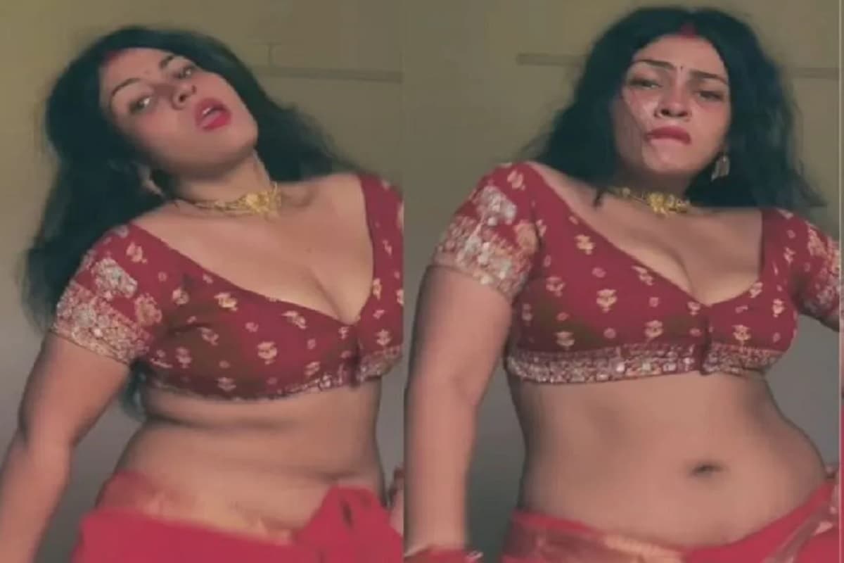 sexy video: भोजपुरी भाभी ने मचाया तहलका, कैमरे के सामने उतार फेंका साड़ी का पल्लू, वीडियो देखकर आप भी रह जाएंगे दंग