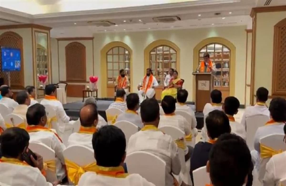 Maharashtra Politics Update : महाराष्ट्र में सीएम फेस की चर्चा के बीच एकनाथ शिंदे चुने गए शिवसेना (शिंदे गुट) के नेता, सर्वसम्मति से लिया गया फैसला