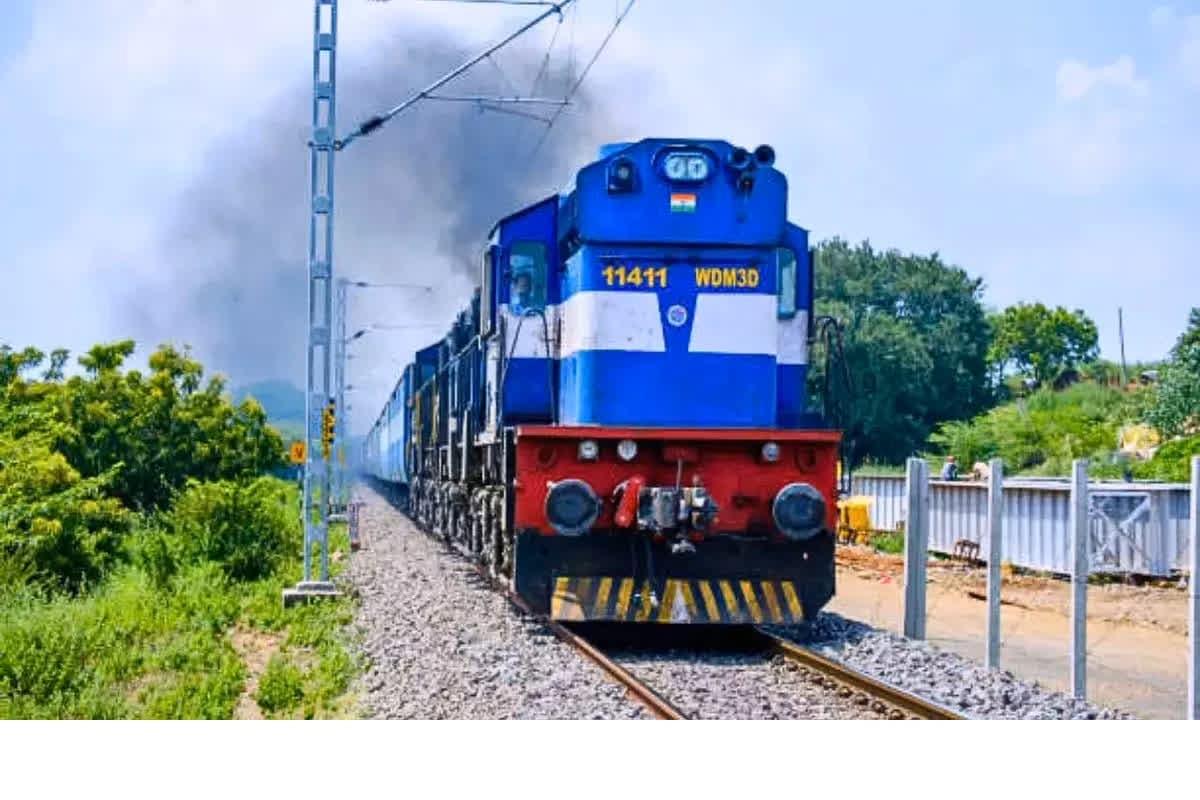 Special Local Trains For Elections: आगामी चुनाव को लेकर रेलवे ने किया बड़ा ऐलान, कर्मचारी और मतदाताओं के लिए चलेंगी स्पेशल ट्रेनें, जानें डिटेल्स