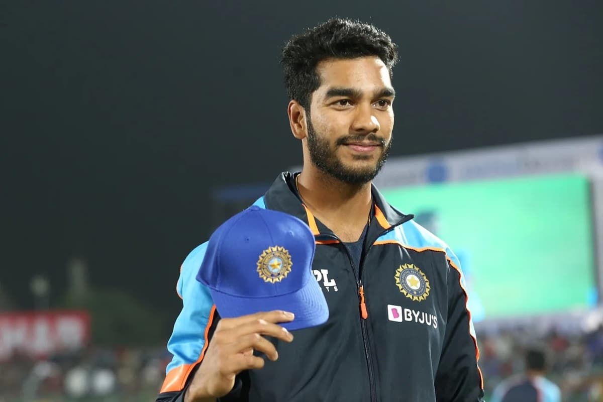 IPL Auction 2025 Venkatesh Iyer: आईपीएल ऑक्शन में इंदौर के 2 खिलाड़ियों की लगी लॉटरी, वेंकटेश अय्यर बने तीसरे सबसे महंगे खिलाड़ी