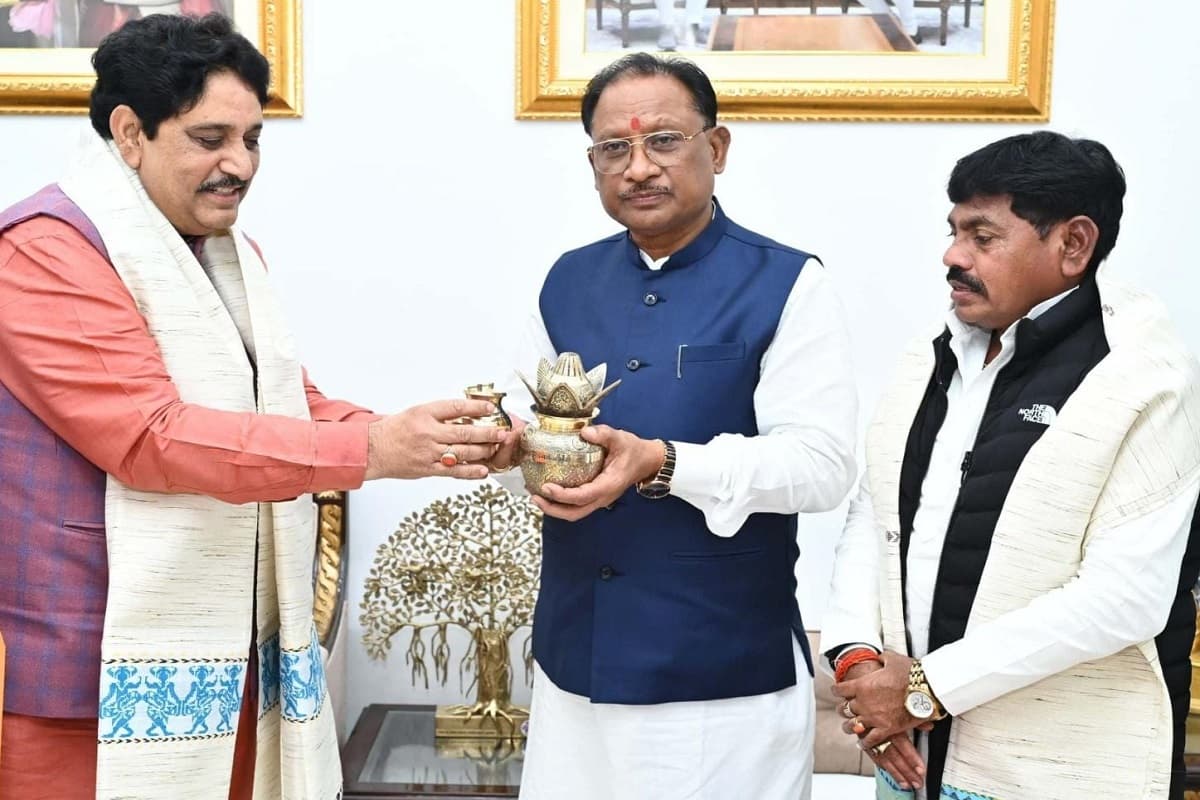 Mahakumbh 2025: मुख्यमंत्री विष्णु देव साय को सीएम योगी ने भेजा महाकुंभ में शामिल होने का आमंत्रण, छत्तीसगढ़ के श्रद्धालुओं के लिए रहेगी ठहरने-भोजन की व्यवस्था
