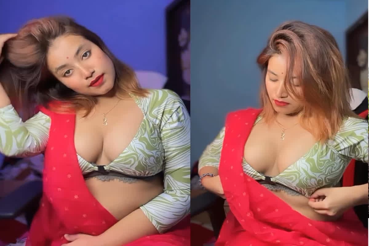 Desi Bhabhi HD Sexy Video: डीप नेक ब्लाउज पहनकर देसी भाभी ने दिखाई कातिल अदाएं, चुपके से ताड़ने लगे जवान लड़के