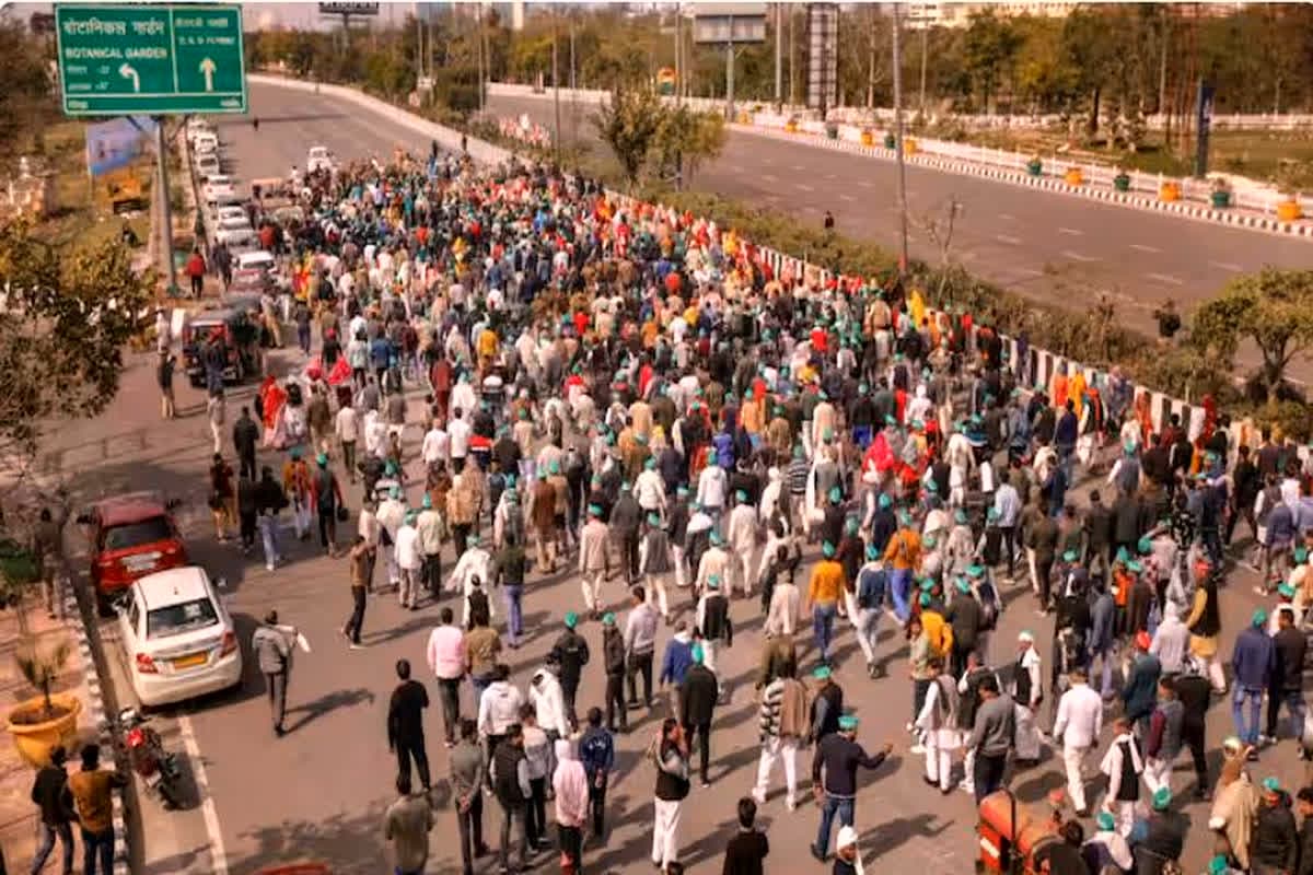 Farmers Protest in Delhi: उच्च स्तरीय बैठक में नहीं बनी बात, आज 45 हजार किसान करेंगे संसद का घेराव, इन मांगों को लेकर करेंगे प्रदर्शन