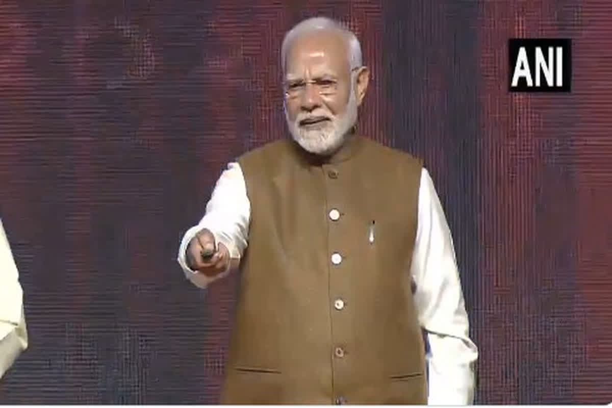 What is Bima Sakhi Yojana: पीएम मोदी ने किया ”बीमा सखी योजना” का शुभारंभ, जानें किन्हें मिलेगा इस योजना का लाभ