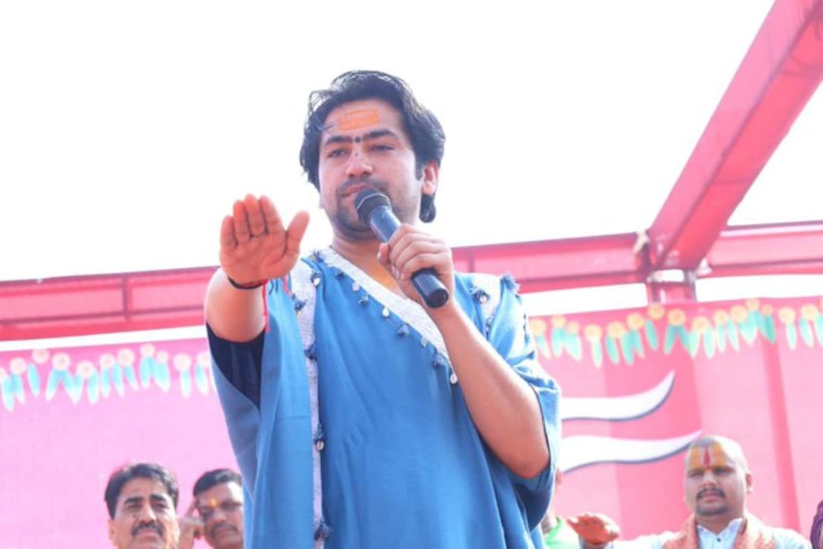 Dhirendra Shastri Latest Statement : ‘हिंदुओं को चार बच्चे पैदा करने चाहिए..’ मुसलमान भी कन्वर्टेड हिंदू है, धीरेंद्र शास्त्री का बड़ा बयान