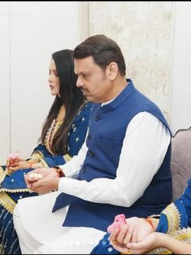 Devendra Fadnavis Education: क्या आप जानते हैं कि महाराष्ट्र के होने वाले मुख्यमंत्री देवेंद्र फडणवीस कहां तक पढ़ाई किये हैं?