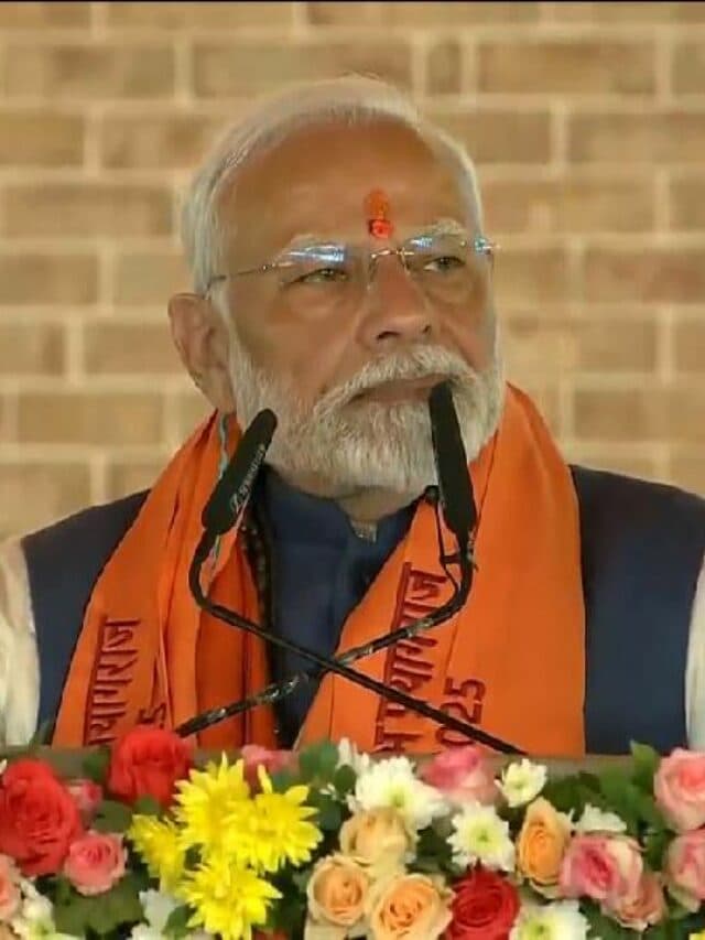 PM Modi In Prayagraj : पीएम नरेंद्र मोदी ने प्रयागराज महाकुंभ प्रदर्शनी का किया अवलोकन, प्रयागराज को दी 5500 करोड़ की परियोजनाओं की सौगात