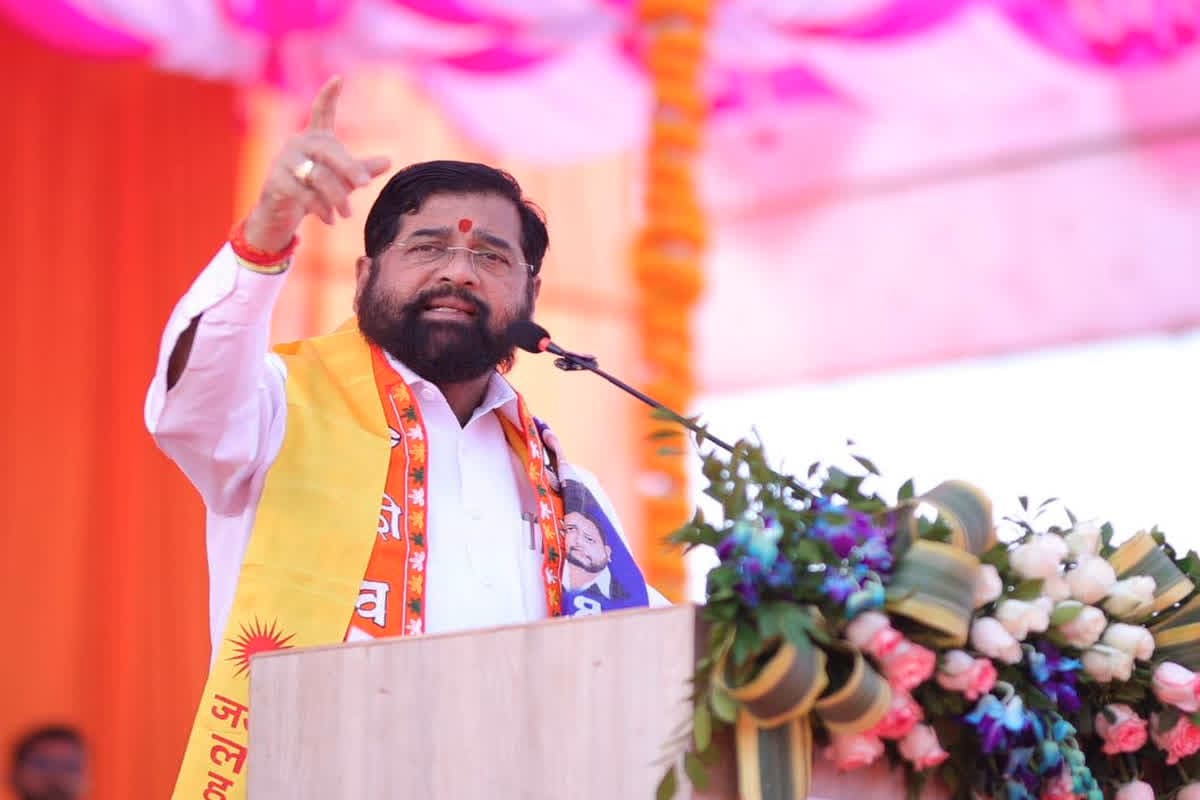 Eknath Shinde Death Threat: महाराष्ट्र के उपमुख्यमंत्री एकनाथ शिंदे की जान को खतरा.. गाड़ी को बम से उड़ाने की मिली धमकी, जांच में जुटी पुलिस