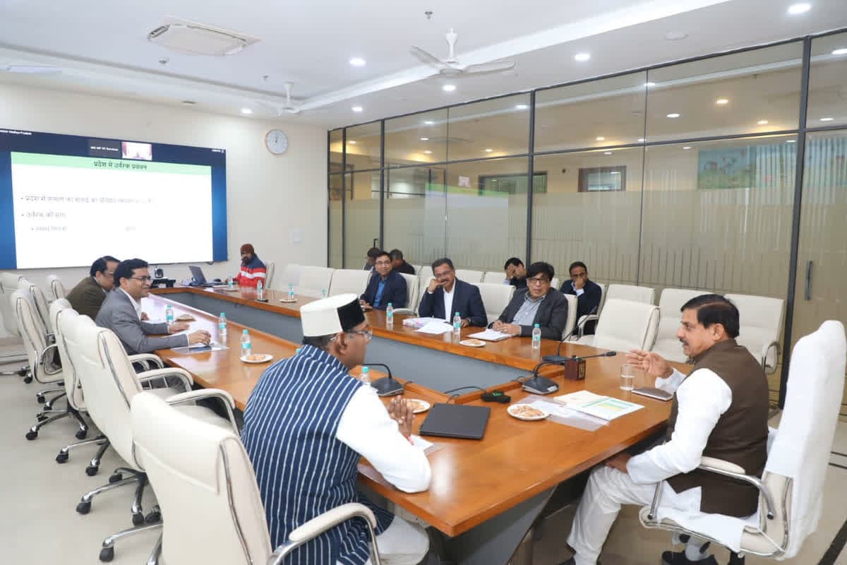 MP News: सोयाबीन उपार्जन की समीक्षा में सीएम यादव ने दिए निर्देश, कहा-‘किसानों को दलहन और तिलहन उत्पादन के लिए भी करें प्रोत्साहित’