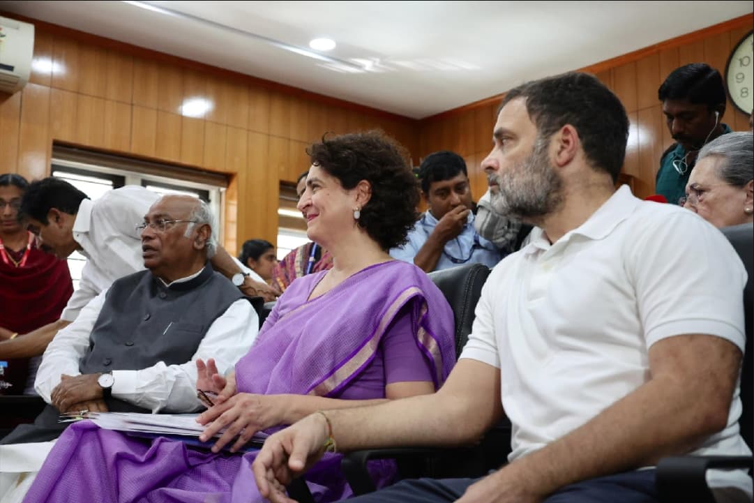 Rahul Gandhi Visit to Sambhal : आज संभल जाएंगे राहुल और प्रियंका गांधी.. मौजूदा हालातों की लेंगे जानकारी, UP प्रशासन अलर्ट