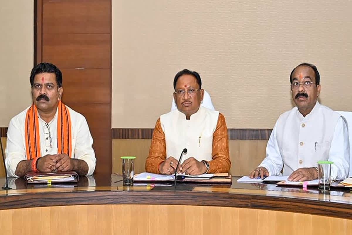 Today News and Live Updates 2 December 2024 : साय कैबिनेट की बैठक ख़त्म, निकाय चुनाव पर लिया बड़ा फैसला, अध्यक्ष के चुनाव होंगे स्वतंत्र..