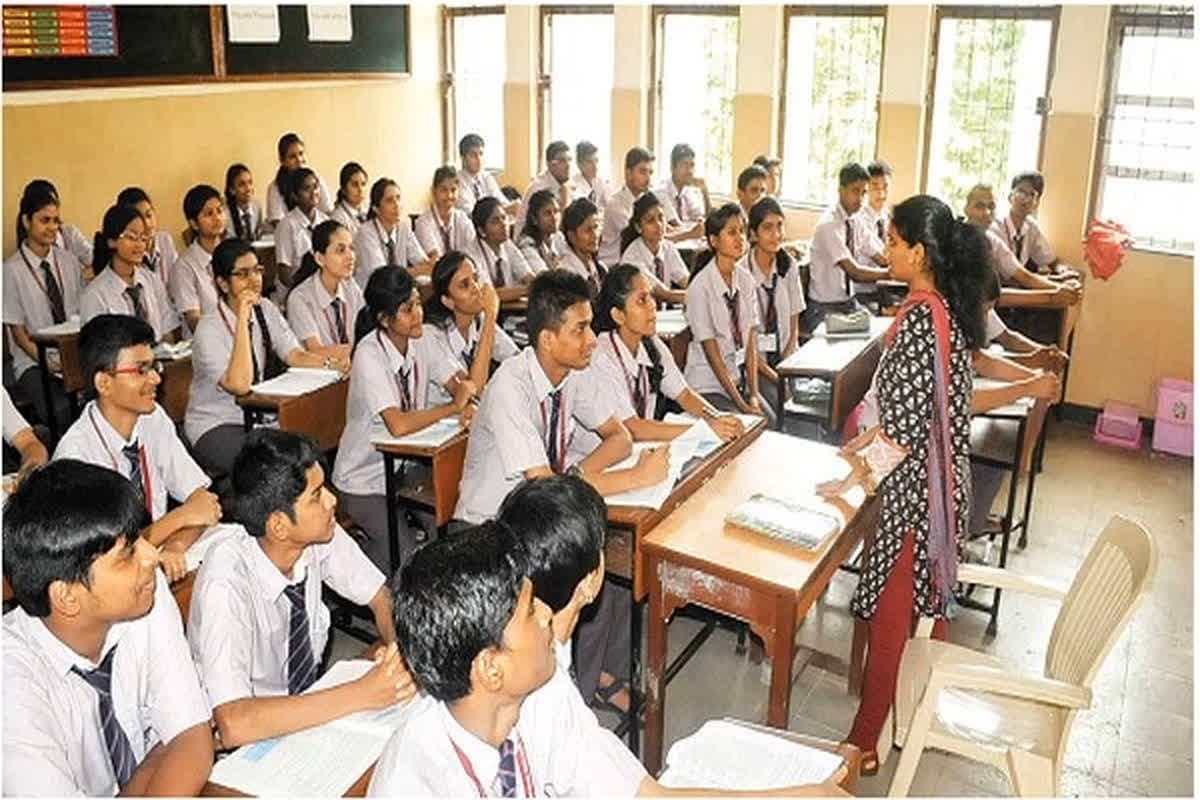 Bangladeshi Migrants in India: क्या आपके आसपास के स्कूलों में भी पढ़ रहा है कोई बांग्लादेशी स्टूडेंट?.. सरकार ने किया सचेत, पढ़ें ये सर्कुलर