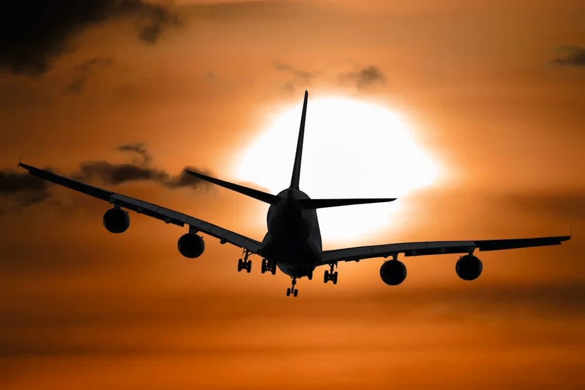 Akasa Air Advisory: भारत-पाकिस्तान के बीच छिड़ी जंग के बीच एक और एयरलाइन ने जारी की एडवाइजरी, यात्रा पर निकलने से पहले पढ़ लें ये खबर