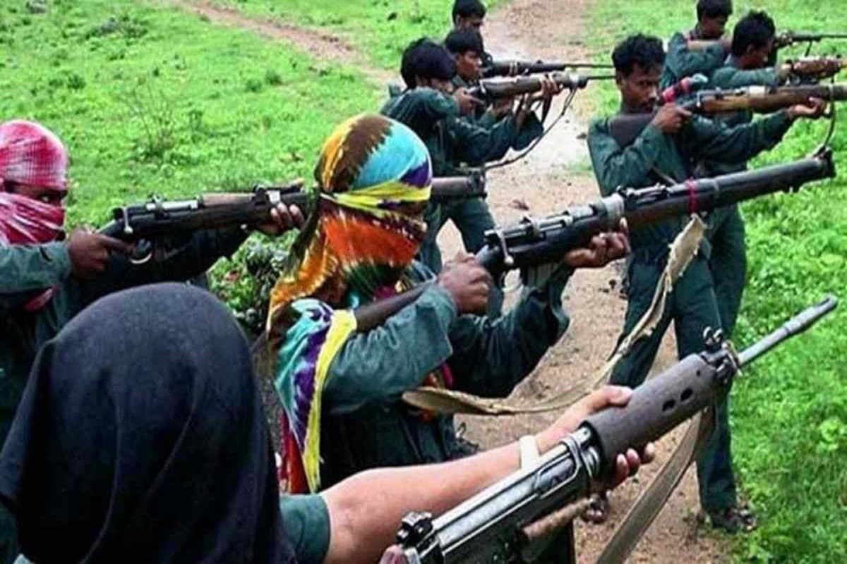 Naxal Encounter: अबूझमाड़ में नक्सल एनकाउंटर, अब तक 5 वर्दीधारी नक्सली ढेर, मौके से कई हथियार बरामद