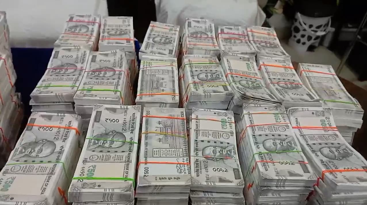 BJP Leader Viral video: ”जांच कौन करेगा, ED कब आएगी’? भाजपा नेता का नोटों के बंडल के साथ वीडियो हुआ वायरल, अब कांग्रेस ने सरकार को घेरा