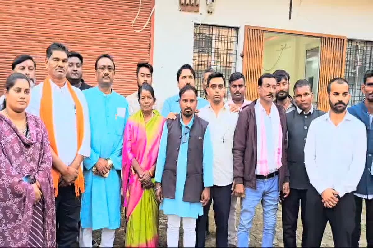 BJP Leaders Resigned In Sukma: नगरीय निकाय चुनाव से भाजपा को लगा बड़ा झटका, पूर्व जिला उपाध्यक्ष समेत इन 18 कद्दावर नेताओं ने दिया इस्तीफा