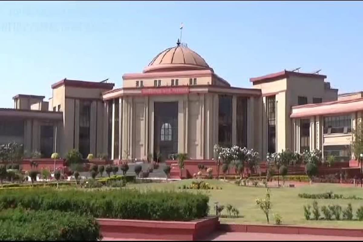 High Court rejected Naxalites appeal, image source: ibc24