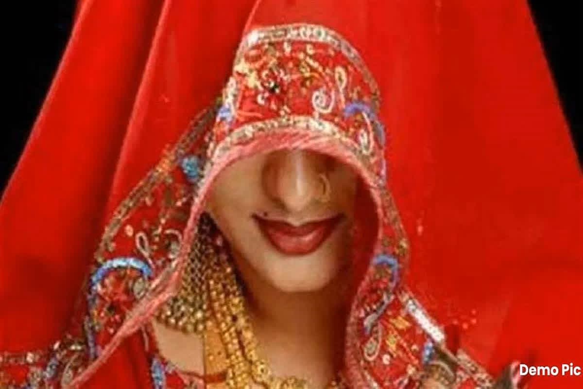 Dulhan ke sath kand: सुहागरात से पहले ही दुल्हन के साथ हो गया बड़ा कांड.. सिर पकड़कर बैठ गया दूल्हा, मदद की गुहार लेकर पहुंचा थाने