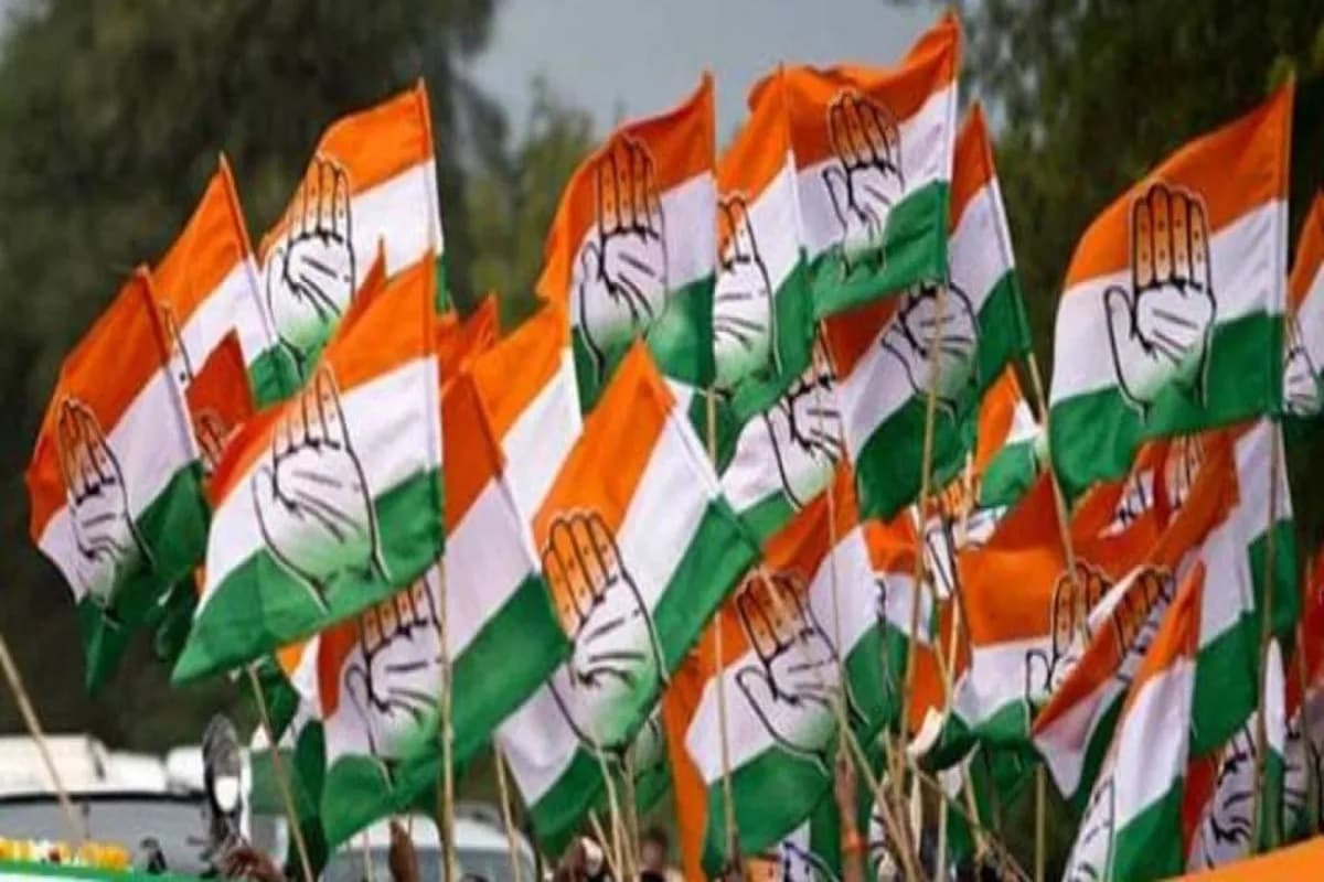 Politics on Petrol Diesel Price: मोदी सरकार ने बढ़ाई पेट्रोल-डीजल पर एक्साइज ड्यूटी, कांग्रेस ने पूछा- कहां से आती है इतनी बेशर्मी?