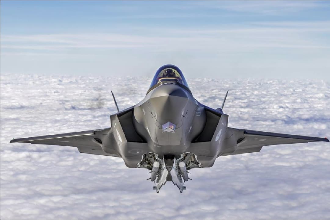 Trump’s offer of F-35 Jets to India : अमेरिका का सबसे घातक F-35 लड़ाकू विमान खरीदेगा भारत? मोदी-ट्रंप के बीच हुई बातचीत, जानें क्या है इसकी ​विशेषता