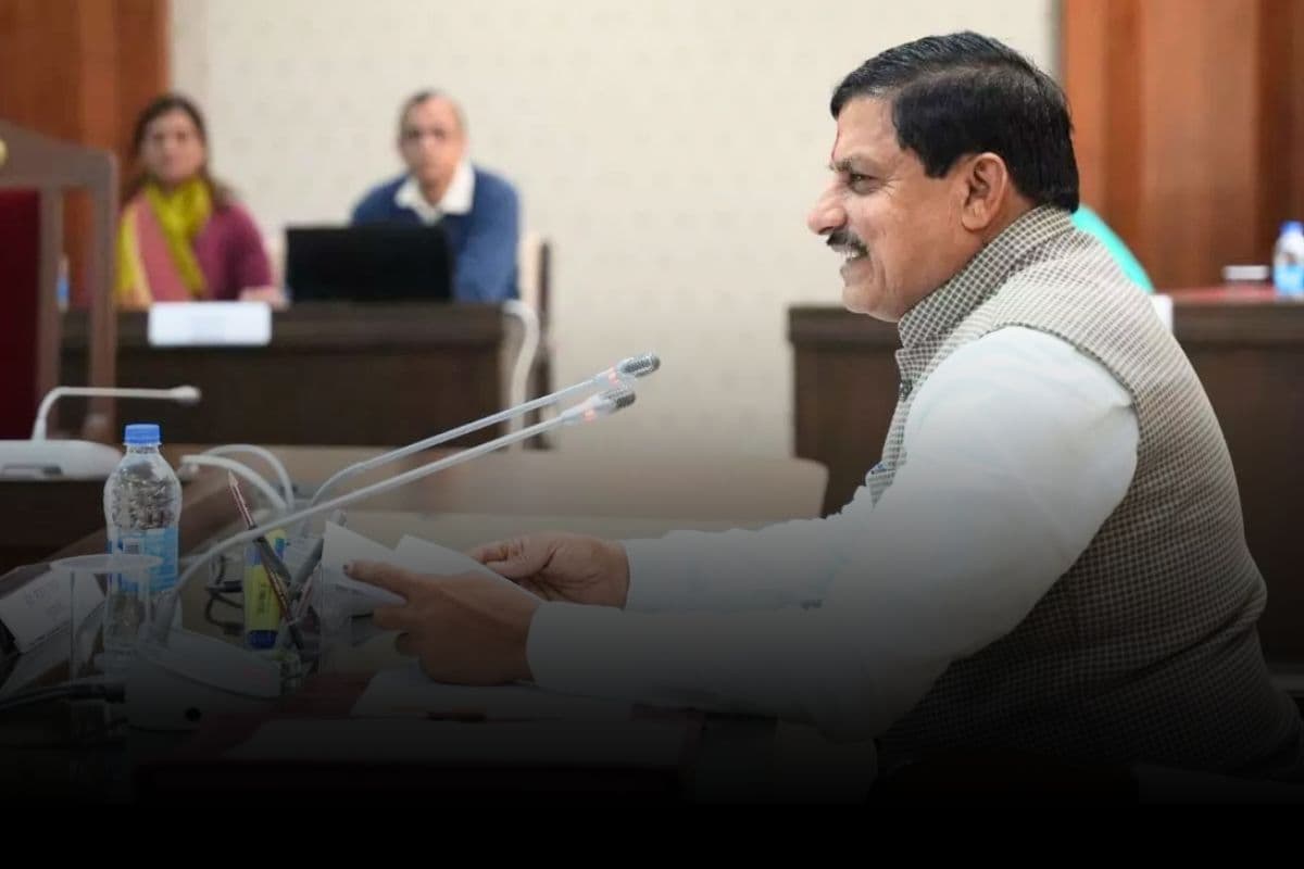 Today News and LIVE Update 18 February: मोहन सरकार ने दी 7 नई पॉलिसी को मंजूरी.. कैबिनेट की बैठक में लिए गये कई बड़े फैसले