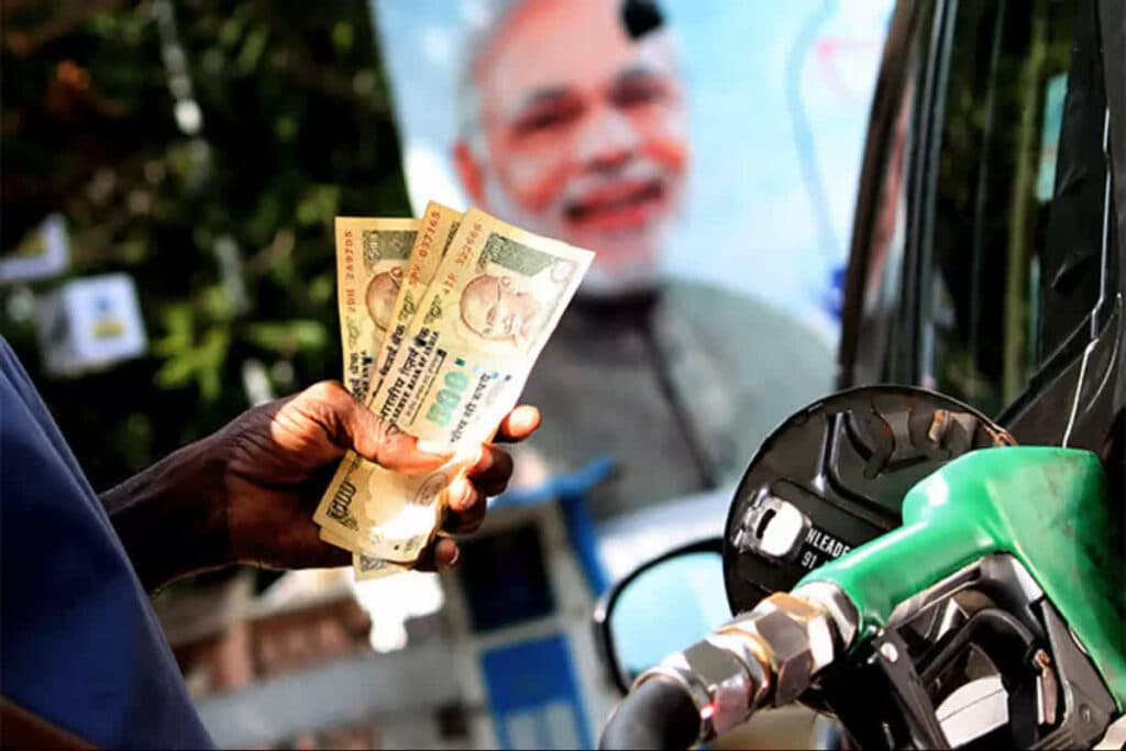 Petrol Diesel Price Today News: पेट्रोल 91 और डीजल 80 रुपए लीटर, रामनवमी से पहले सस्ता हुआ ईंधन!