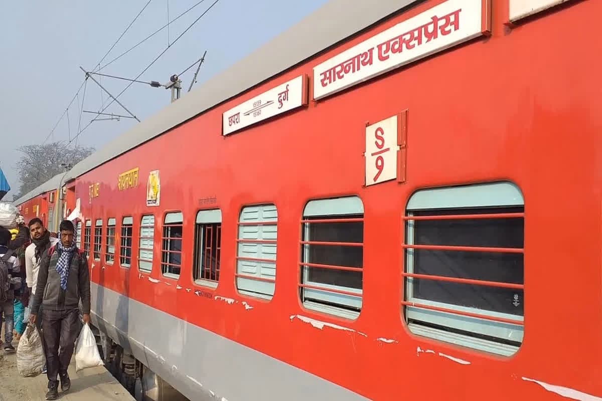 Durg-Chhapra Sarnath Express Cancelled: महाकुंभ जाने वाले श्रद्धालुओं को जोरदार झटका.. दुर्ग से चलकर प्रयागराज जानें वाली ये ट्रेन हुई रद्द, इतने दिन नहीं मिलेगी सुविधा