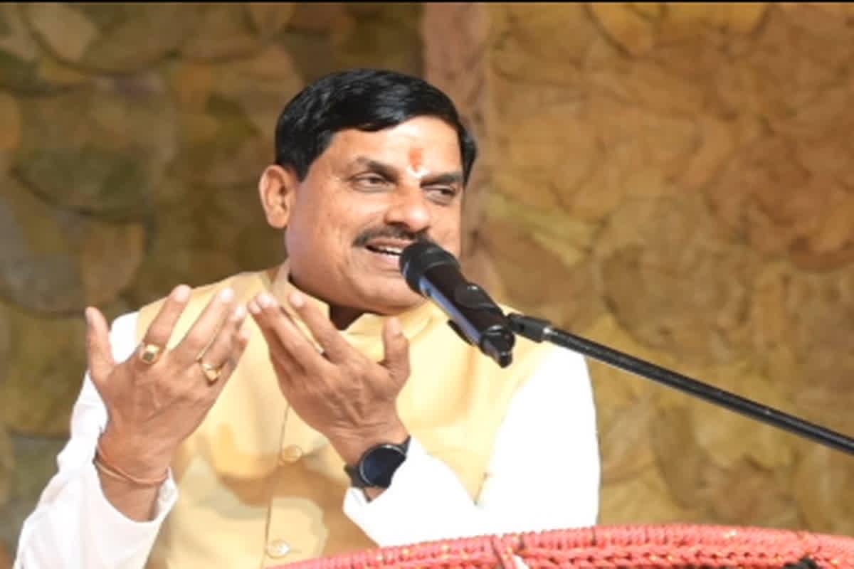 Mahakumbh CM Mohan Yadav’s Appeal : MP से प्रयागराज जाने वाली हर सड़क जाम, महाकुंभ में जाने वालों से CM मोहन यादव को करनी पड़ी खास अपील