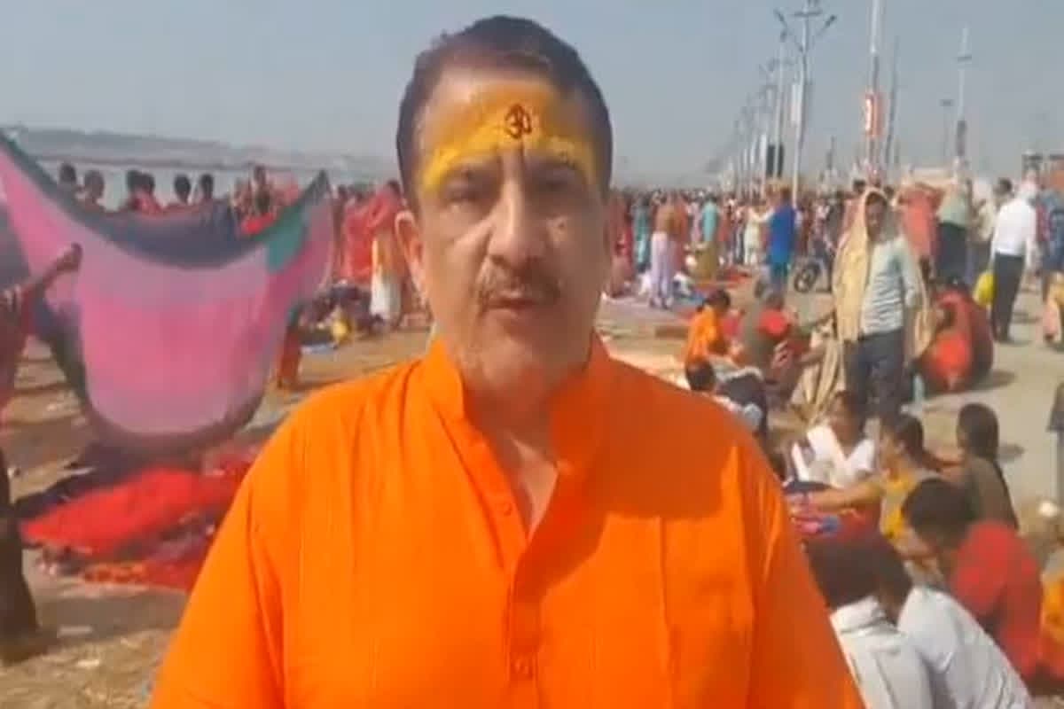 Wasim Rizvi Jitendra Narayan Singh Tyagi Video Viral: ‘सनातन अपनाने वाले मुसलमानों को प्रतिमाह मिलेगा 3000 रुपए’ प्रयागराज से हुआ ऐलान, जितेंद्र नारायण सिंह त्यागी (वसीम रिजवी) ने की घोषणा