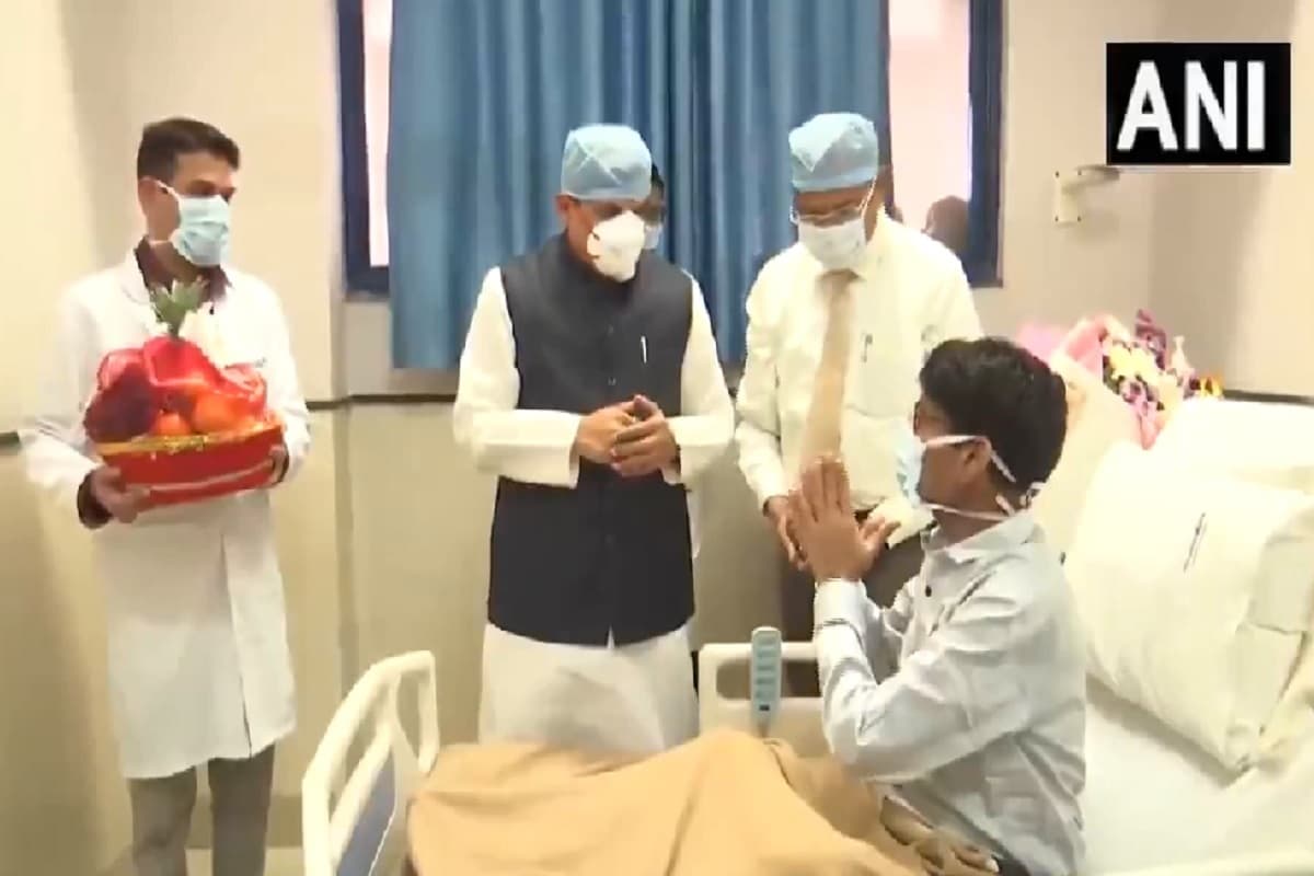 MP Hindi News: देहदान करने वाले को मिलेगा राजकीय सम्मान, एम्स अस्पताल पहुंचे सीएम मोहन यादव, किया ये बड़ा ऐलान