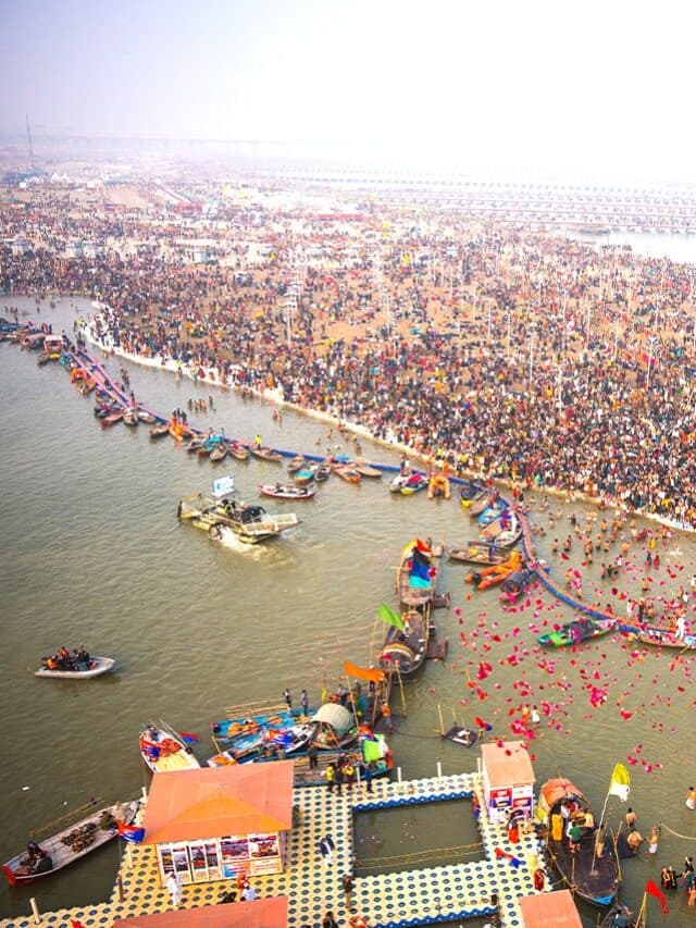 Mahakumbh Amirt Snan: महाकुंभ का आज अंतिम अमृत स्नान, लाखों श्रद्धालुओं ने त्रिवेणी संगम पर लगाई आस्था की डुबकी