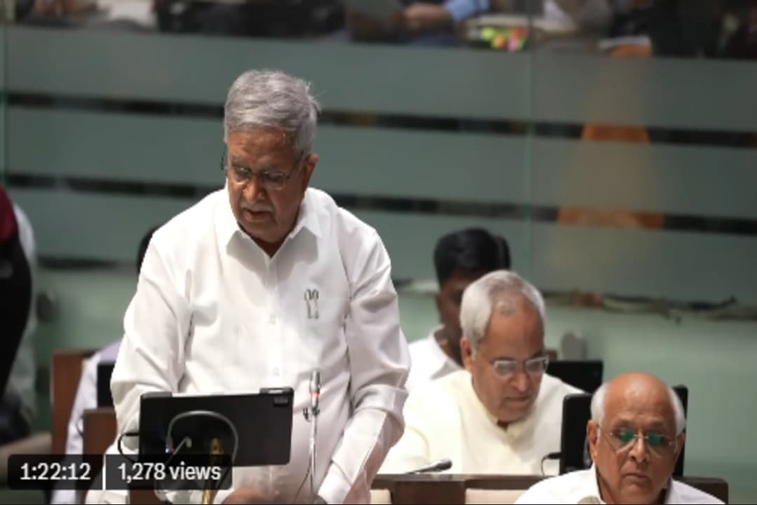 Gujarat Budget 2025: गुजरात सरकार ने सदन में पेश किया 3,70,250 करोड़ रुपए का बजट, इन क्षेत्रों का रखा गया विशेष ध्यान