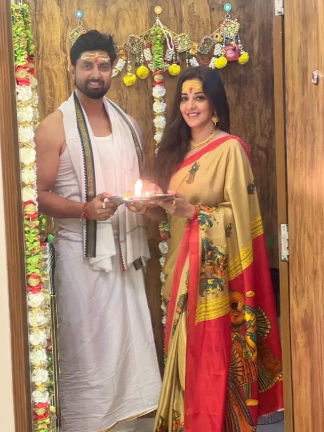 Monalisa Beautiful Pictures: भोजपुरी एक्ट्रेस मोनालिसा ने शेयर की अपनी खूबसूरत तस्वीरें, नए लुक में दिखीं एक्ट्रेस