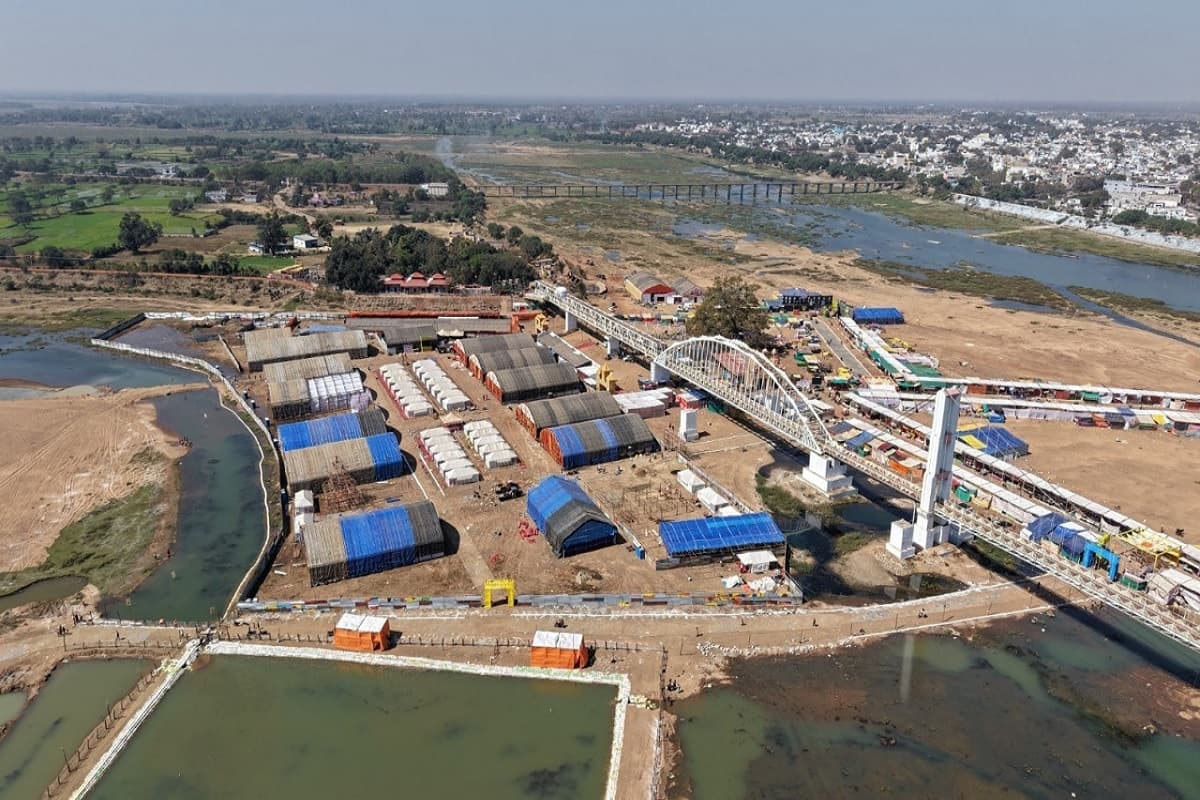Rajim Kumbh 2025: 54 एकड़ में फैली कुंभ कल्प मेला की भव्यता, इंतजामों की हो रही जमकर तारीफ, मन को भा रहा आकर्षक झांकियां