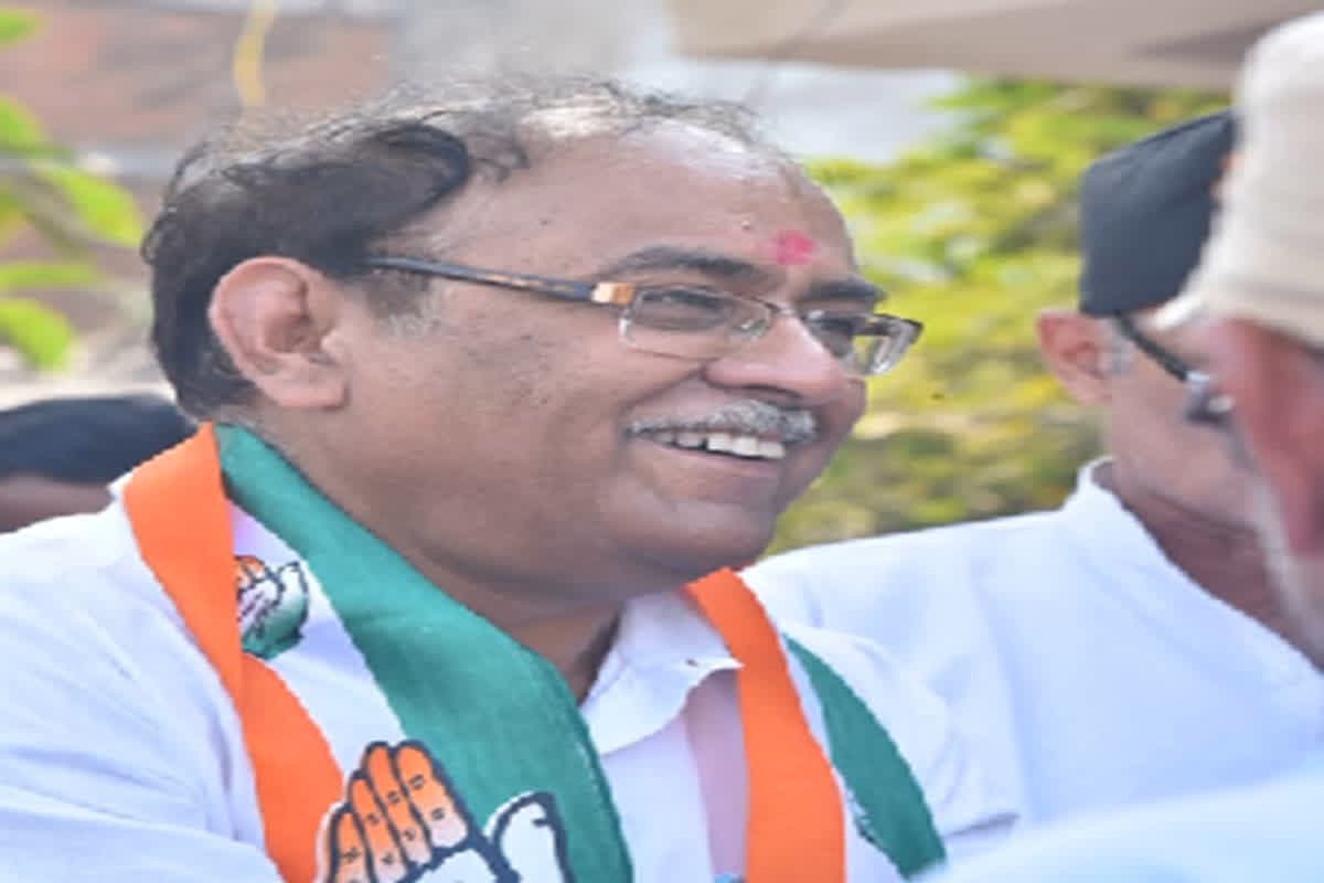 CGST Raid On Congress Leader: इस कांग्रेस नेता पर गिरी गाज, सीजीएसटी की टीम ने दफ्तर में मारा छापा, खंगाले गए दस्तावेज