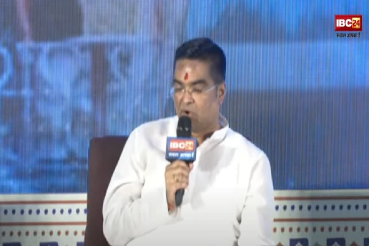 Durg Samvad 2025: महादेव सट्टा ऐप को लेकर विधायक रिकेश सेन ने खुले मंच से लगाया भूपेश बघेल और कांग्रेस पर सरकार पर गंभीर आरोप