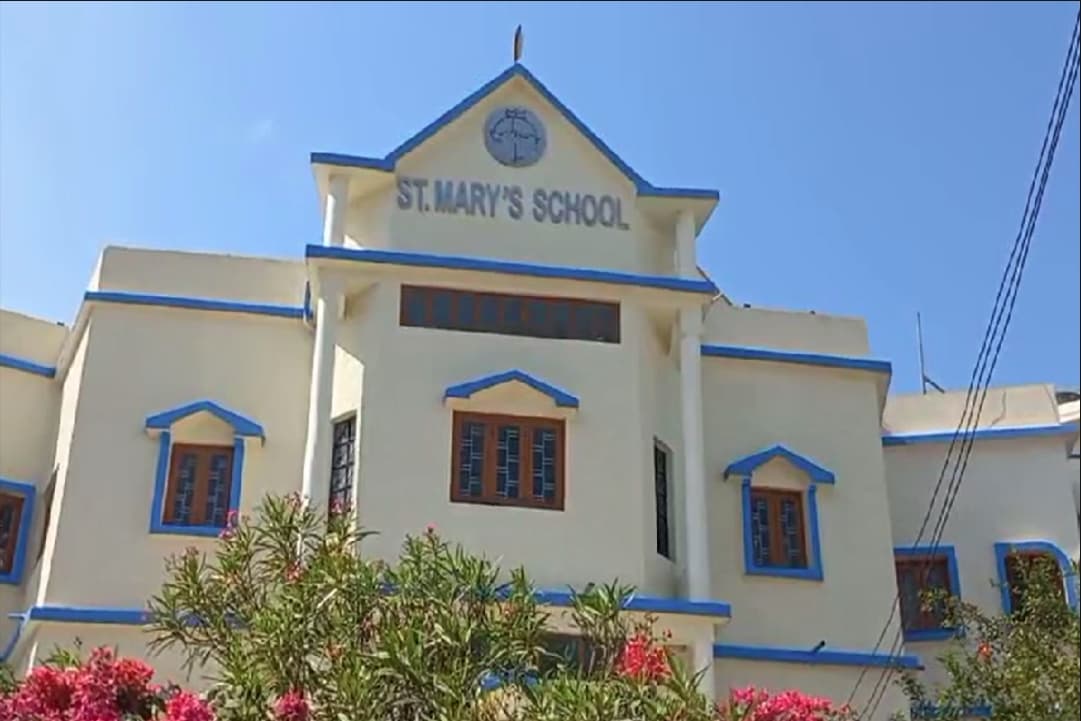 Chocolate Day in School : स्कूल में चॉकलेट डे मनाने पर हंगामा.. हिंदू संगठनों ने किया विरोध प्रदर्शन, ​प्रिंसिपल ने दिया ऐसा जवाब