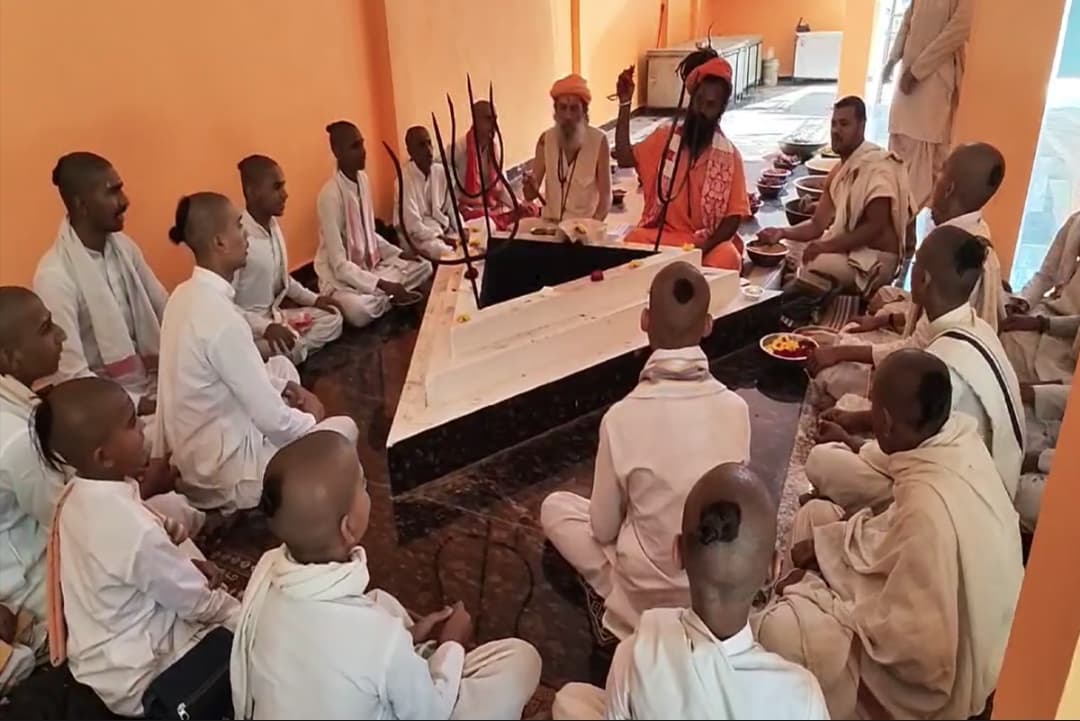 IND Vs PAK: भारत-पाकिस्तान मैच से पहले बगलामुखी मंदिर में मिर्ची यज्ञ, टीम इंडिया की जीत के लिए की भगवान से प्रार्थना