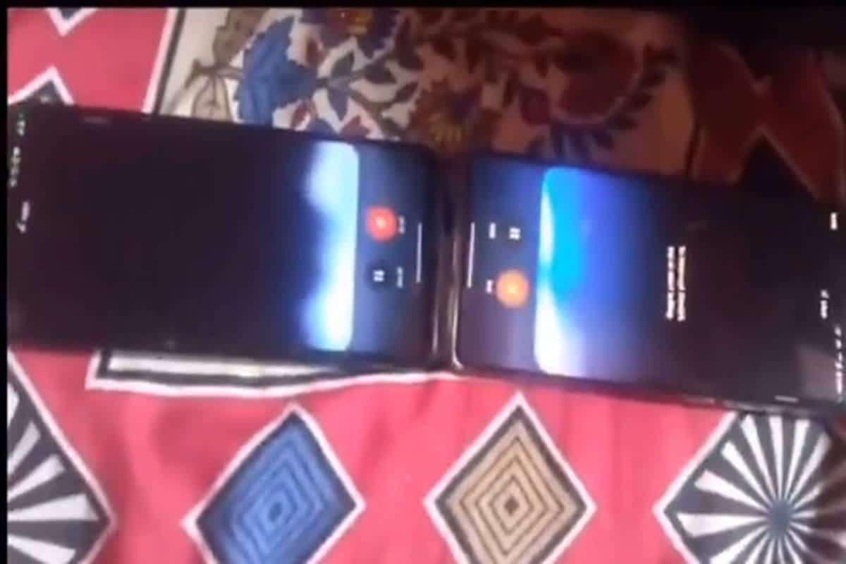 AI Chatbot Gemini Viral Video: जब Gemini ने की Gemini से बात, देखकर हर कोई हुआ हैरान, सोशल मीडिया पर वायरल हुआ वीडियो