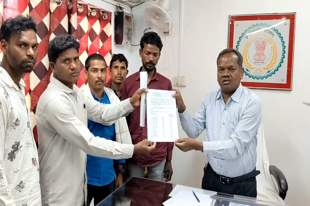 CG Dhan Kharidi : सिस्टम में खामी के चलते किसान नहीं बेच पाए धान, अब काट रहे सरकारी दफ्तरों के चक्कर