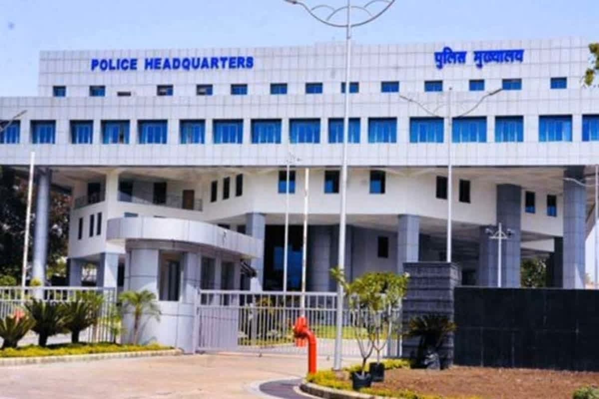 SPA Centers Employee Police Orders: पुलिस का नया आदेश जारी… स्पा सेंटर समेत इन जगहों पर काम करने वालों पर सख्ती, अब 15 दिन के भीतर करना होगा ये काम