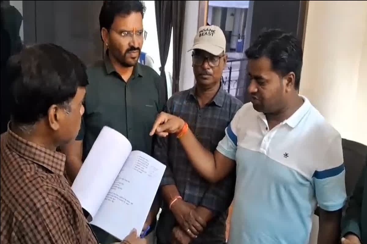 Bank FD Account Fraud: बेटी की शादी के लिए निकालने गया था पैसा, अकॉउंट देख उड़ गए होश, FD के रकम का IPL कनेक्शन?