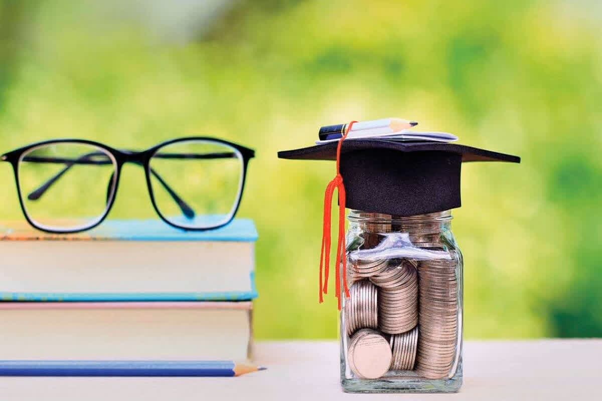 PM Vidyalakshmi Yojana: पढ़ाई के बीच नहीं आएगा पैसा.. सस्ती दरों पर मिलेगा एजुकेशन लोन, इस बैंक ने शुरू की खास स्कीम, जानें डिटेल्स