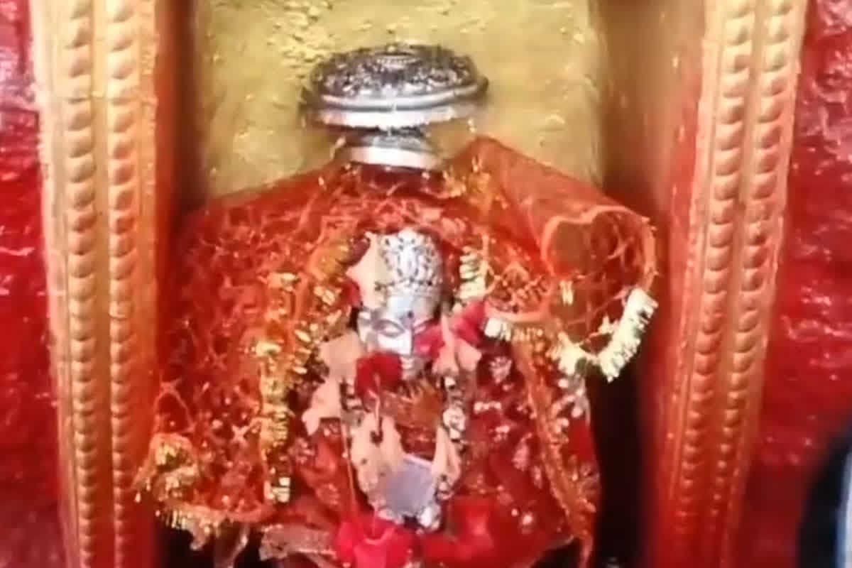 Kudargadhi Devi Temple Navratri: कुदरगढ़ी देवी के दरबार में श्रद्धालुओं का ताता, कुदरगढ़ महोत्सव की तैयारियां जोरों पर, सीएम साय होंगे शामिल