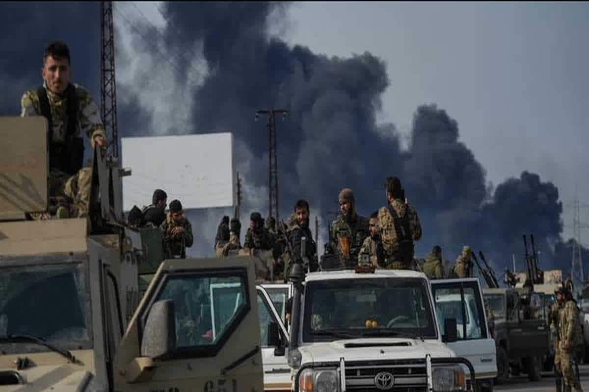 Syria Civil War Upadte: सीरिया में गृहयुद्ध में हर तरफ बिछ गईं लाशें! दो दिनों में 1000 से ज्यादा मौतें, 745 लोगों को करीब से मारी गोली