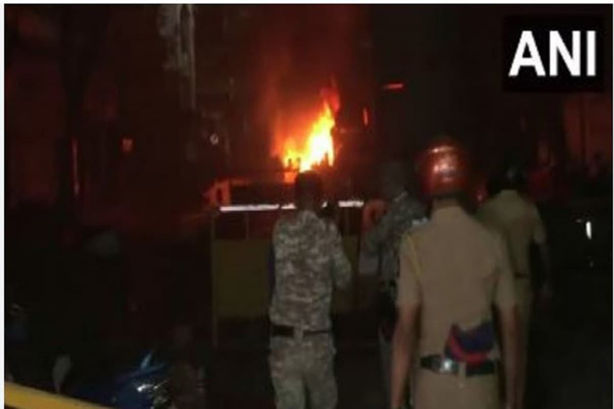 Nagpur Violence: मुख्यमंत्री फडणवीस का बड़ा बयान, पूर्व नियोजित थी नागपुर में हिंसा, क्षेत्र में कर्फ्यू लागू, 50 लोग गिरफ्तार,