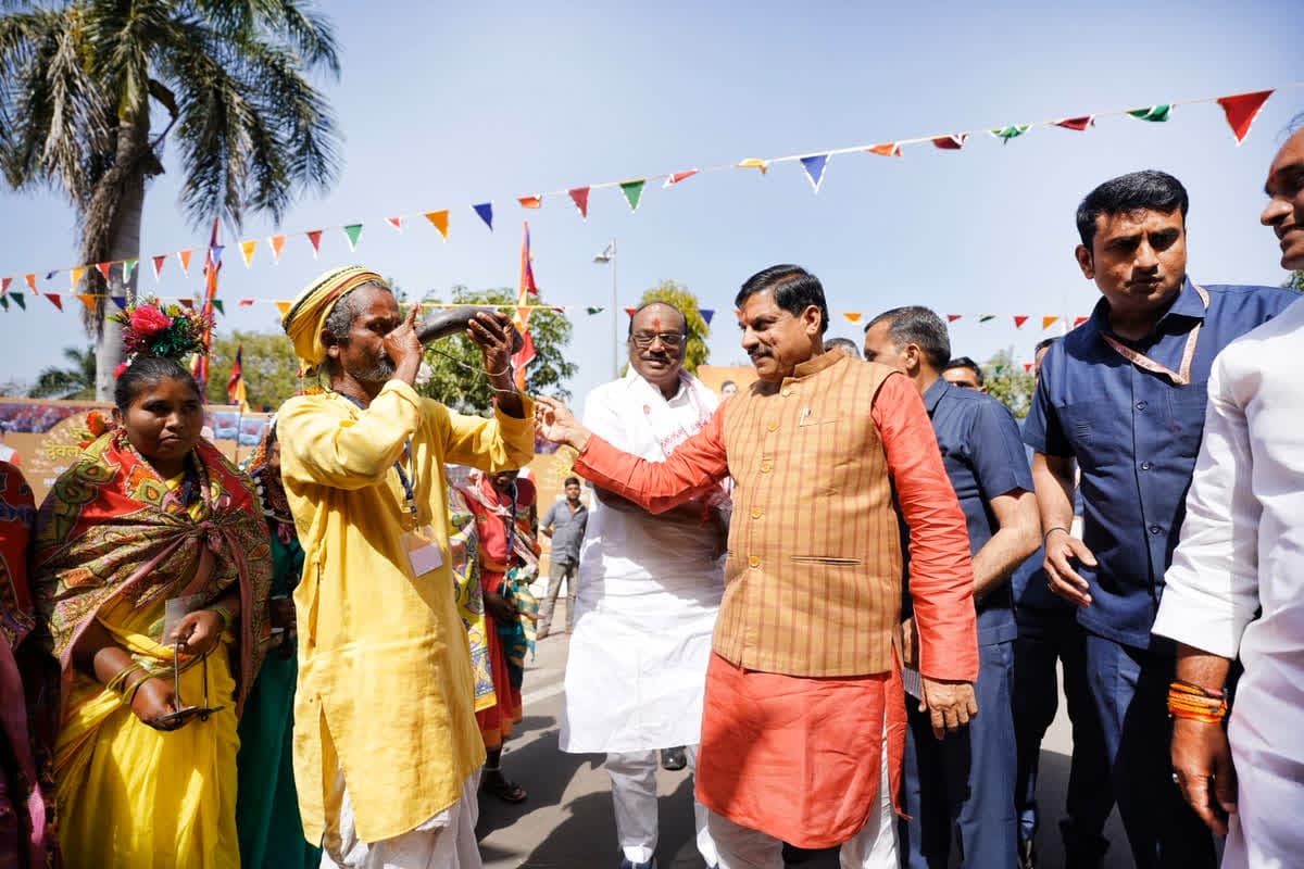 Tribal Devlok Mahotsav: अब सरकार मनाएगी भगोरिया जैसे जनजातीय फेस्टिवल, सीएम डॉ मोहन यादव ने किया बड़ा ऐलान, कलाकारों के खातों में ट्रांसफर की राशि
