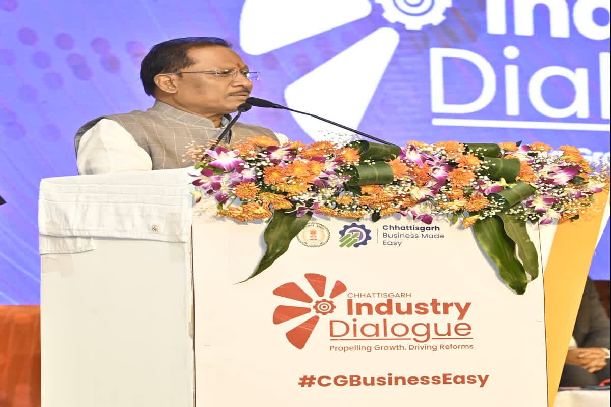 CM Vishnudeo Sai News: सीएम साय ने छत्तीसगढ़ राजभाषा आयोग के दो दिवसीय आठवें प्रांतीय सम्मेलन का किया शुभारंभ, कहा – अंतस को सींचती है छत्तीसगढ़ी भाषा