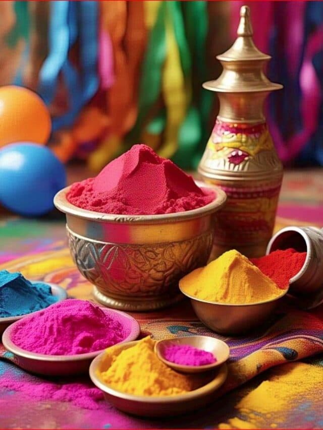 Happy Holi Wishes: इन संदेशों के द्वारा अपने प्रियजनों को दें होली की हार्दिक शुभकामनाएं